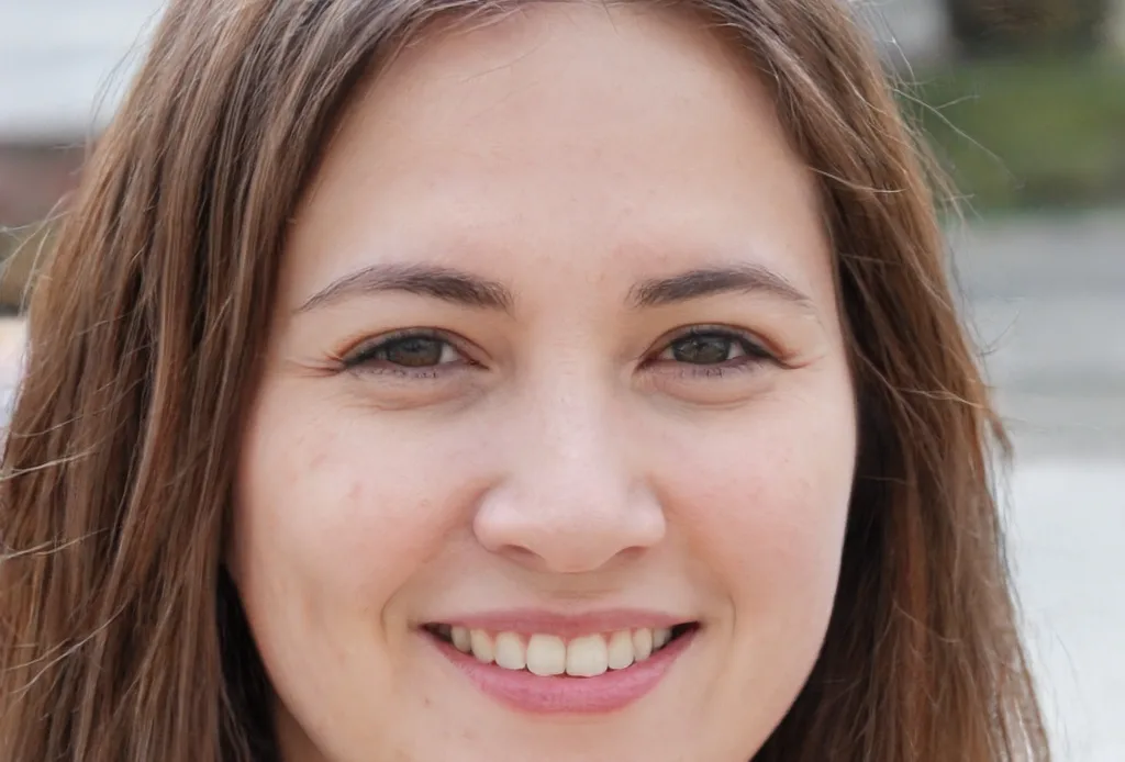 María L